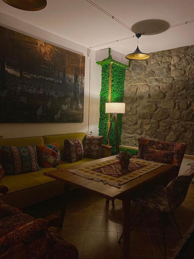 Mood Hotel Kazbegi Bagian luar foto